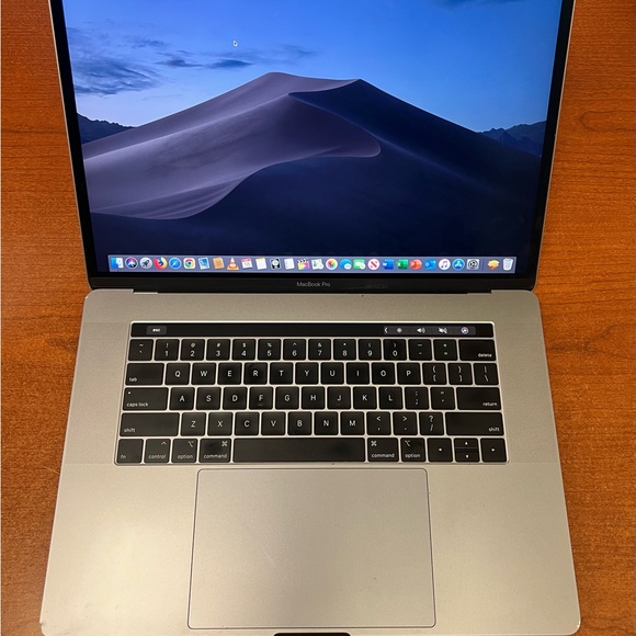2018 Apple MacBook Pro / Core i9 processor / 32GB RAM /...
